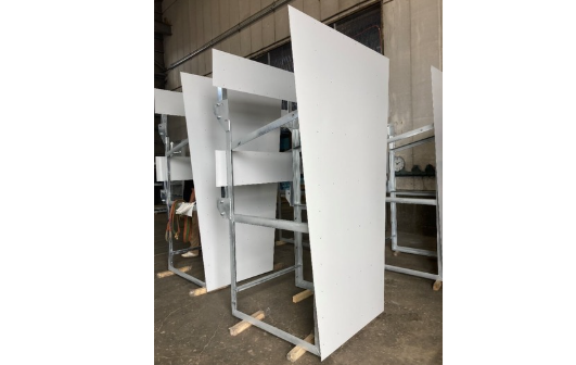 トンネル雪庇防止板